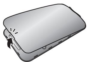 SAMSUNG DA-E550 - Batterien in die Fernbedienung einsetzen - 1
