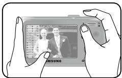 SAMSUNG S1070 - How to take a picture - 7