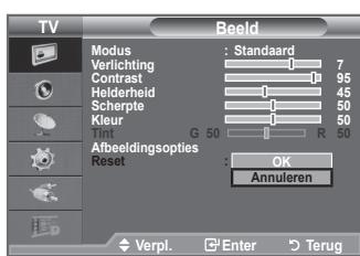 TV Modus : Standard Verlichting 7 Contrast 95 Helderheid 45 Scherpte 50 Kleur 50 Time G 50 R 50 Abbeeldingsopties : OK Reset Annuleren ◆ Verpl. □ Enter □ Terug