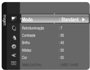 SAMSUNG LE32B460 - Colocar pilhas no telecomando - 2