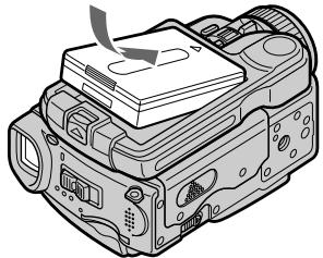 SONY DCR-IP45E - UcTaHOBka 6aTapeHoro 6Joka - 2
