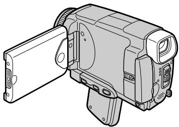 SONY DCR-IP55E - Установите переключатель POWER в положение CAMERA или MEMORY/ NETWORK (только модель DCR-IP55E) и поверните экран ЖКД на 180 градусов. - 1