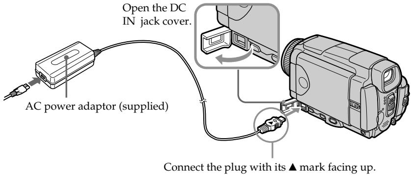 SONY DCR-IP55E - Connecting the mains lead (p. 30) - 1