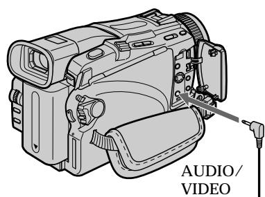 SONY DCR-TRV118E - Dubbing with the AUDIO/VIDEO jack - 1