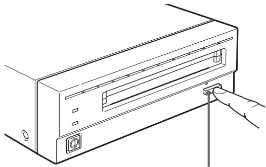 SONY RMO-S561 - Auswerfen einer MO-Disk - 1