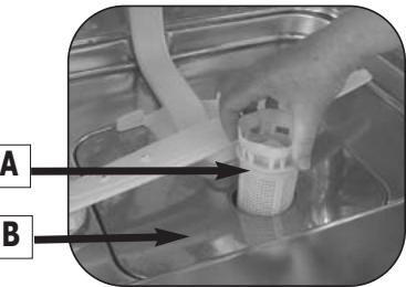 BRANDT VM400WE1 - Reinigen der Schmutzfilter - 1