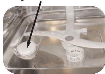 BRANDT VM400WE1 - Controles en in- en afstellingen die gedaan moeten worden voordat u de vaatwasser in gebruik neemt. - 1