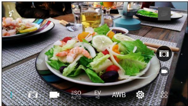 HTC DESIRE 628 - Camera screen - 1