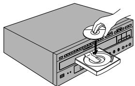 PIONEER DVL-V888 - Load a CD graphics disc. - 1