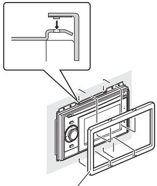PIONEER AVIC-F320BT - Bringen Sie den Abdeckring an. - 1