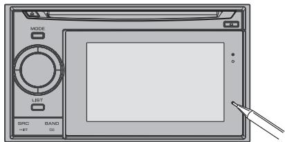 PIONEER AVIC-F320BT - Premere il pulsante RESET mentre il dispositivo rimovibile è collegato. - 1