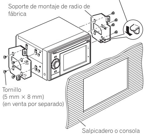 PIONEER AVIC-F320BT - Fijar la unidad de navegación al soporte de montaje de radio de fábrica. - 2
