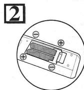 TOSHIBA RD-87DTKF - Installation des piles dans la télécommande - 2
