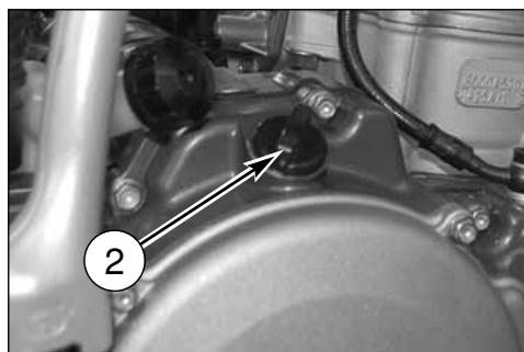 HUSQVARNA TE 310 - SUBSTITUCION ACEITE MOTOR Y LIMPIEZA- SUBSTITUCION FILTROS DE RED Y DEL CARTU CHO FILTRO - 1