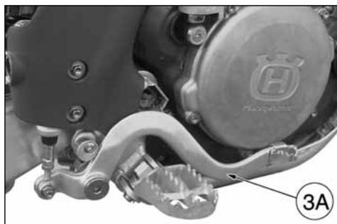 HUSQVARNA TE 310 - Per effettuare la sostituzione, procedere nel modo seguente: - 9