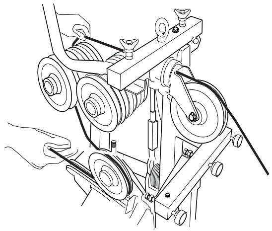 HUSQVARNA CS 2512 - Threading the wire - 1