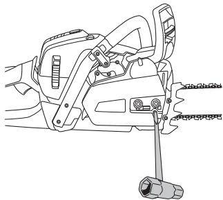 HUSQVARNA 560 XPG - Montage du guide-chaîne et de la chaîne - 8