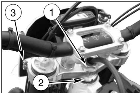 HUSQVARNA HVA TE TC SMR 510 2010 - LIMPIEZA FILTRO AIRE - 1