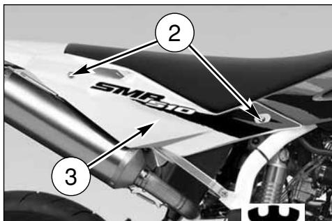 HUSQVARNA HVA TE TC SMR 510 2010 - ADJUSTING THE SHOCK ABSORBER SPRING PRELOAD - 2