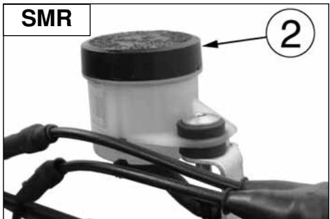 HUSQVARNA HVA TE TC SMR 510 2010 - To replace the fluid, proceed as follows: - 5