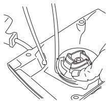 HUSQVARNA 345 - Remplacement d'une corde de lanceur rompue ou usée - 3