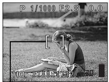 OLYMPUS C-765 ULTRA ZOOM - Richten Sie die AF-Markierung auf das Motiv, dass Sie scharfstellen möchten. - 1