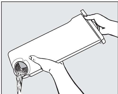 MIELE T 8164 WP - Vider le réservoir d'eau condensée - 2