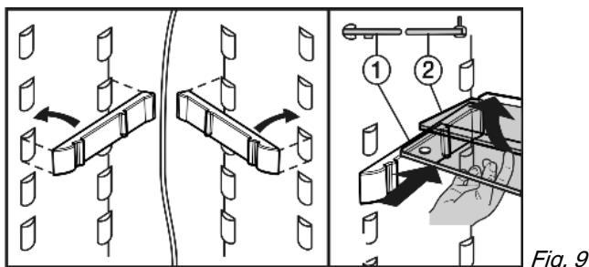 LIEBHERR KES 3670 - Utiliser la tablette de rangement composée de deux parties - 1