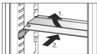 LIEBHERR IK 2754 - Utiliser la tablette de rangement composée de deux parties - 1