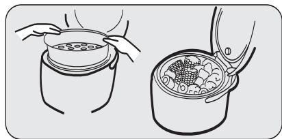 SANYO ECJ-N55F - Placez le pot interieur dans l'appareil, puis le plat de cuisson à la vapeur contenant les aliments dans le pot interieur. - 1