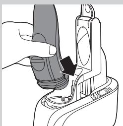PHILIPS SERIE 5000 - Charging with the adapter - 2