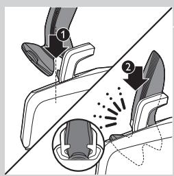 PHILIPS 7000 - Charging in the Jet Clean System (RQ1197CC, RQ1195CC, RQ1185CC, RQ11801CC, RQ1175CC only) - 2
