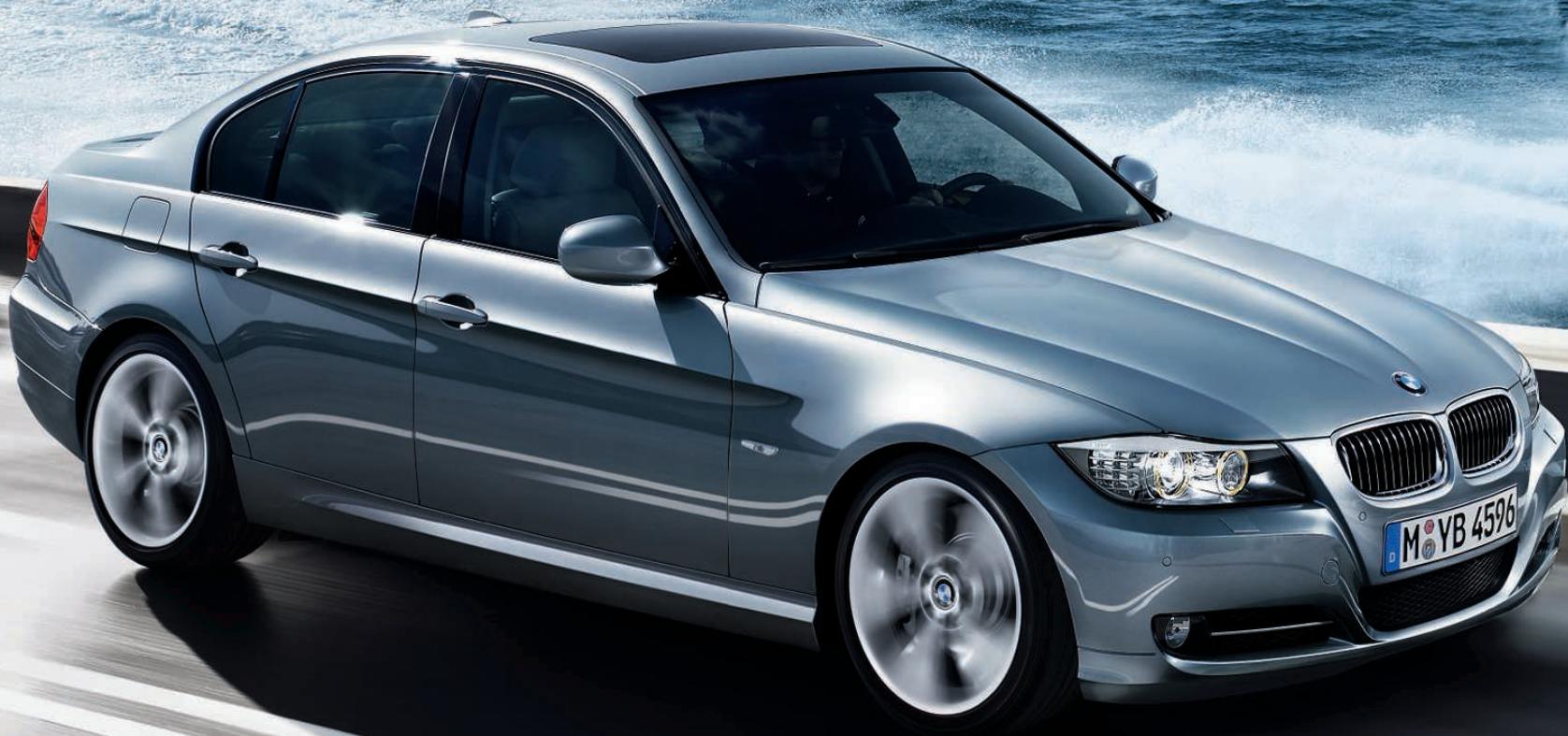 BMW SÉRIE 3 BERLINE - Sportive et elegante - à en RENDRE JALOUX son conducteur. - 3