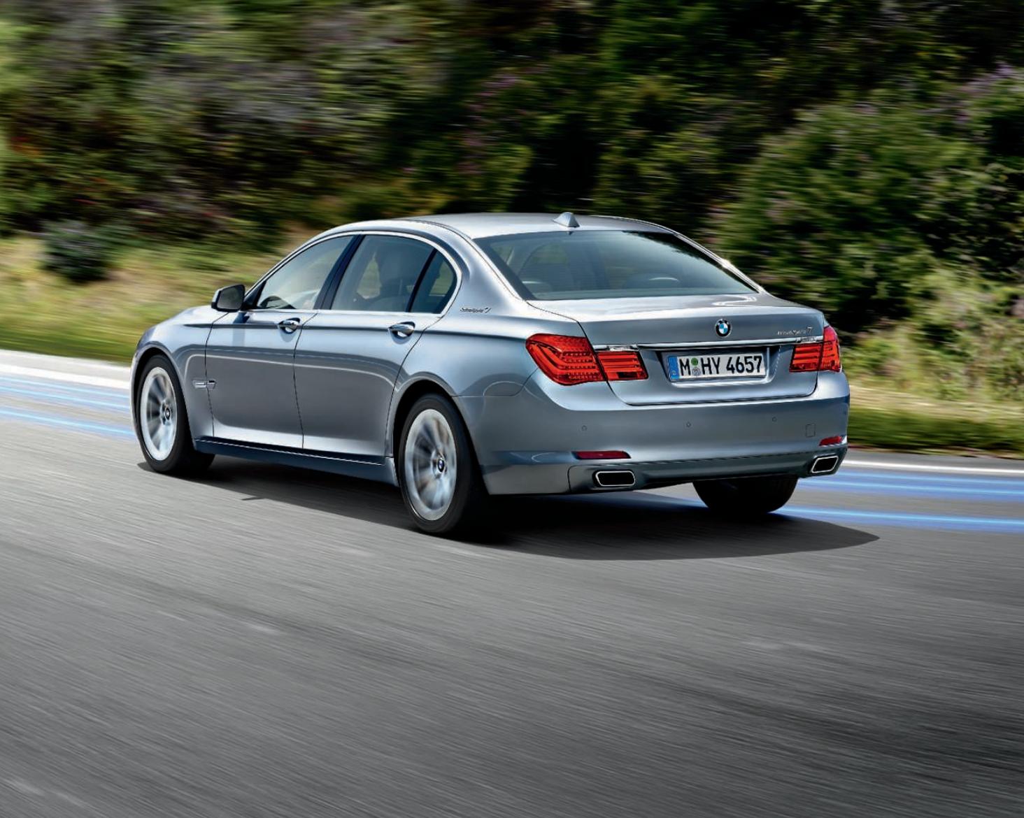 BMW SÉRIE 7 - Moteurs DIESEL de la BMW Série 7. Sans FAIRE de BRUIT, leur efficacité établit de nouvelles références. - 1