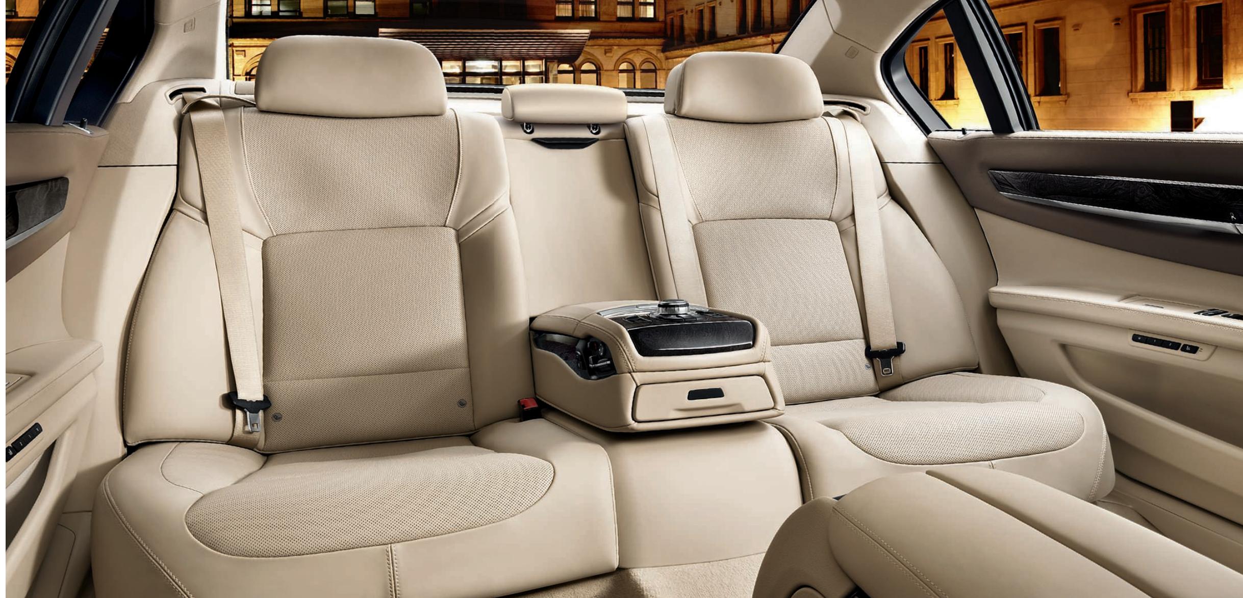 BMW SÉRIE 7 - Le CADRE IDEAL pour vous présenter des technologies qui veillent à votre bien-êtré. - 3