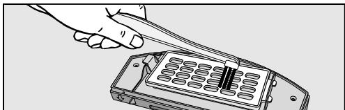 MIELE SCOUT RX1 - Nettoyer le bac à poussières - 3