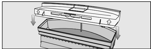 MIELE SCOUT RX1 - Pulire il contentitore polvere - 4
