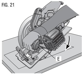 DEWALT DWE560K - POCKET CUTTING (FIG. 21) - 2