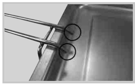 KORONA 57003 - Removing the baking tray/ grill rack - 2