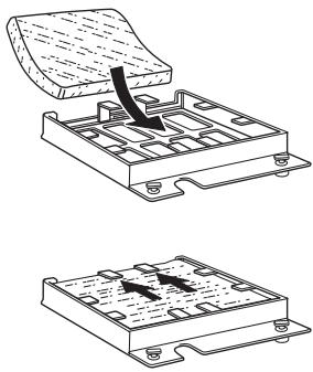 IKEA VARMD 10430698 - Entretien du filtre à charbon (si la hotte est installée en mode recyclage) - 1