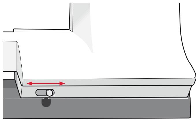 PFAFF 1070 S - Insérez le pied-de-biche - 2