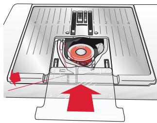 PFAFF 1070 S - Mise en place de la canette - 4