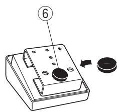 ELNA EXCELLENCE 780 - Adjusting the Thread Cutter Switch Position Placing the thread cutter switch to the left - 5