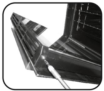 ROSIERES RFI4553PN - CLEANING THE DOOR GLASS - 3