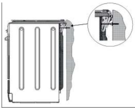 INDESIT IFW5844CIX - Branchement du câble d'alimentation au réseau électrique - 1