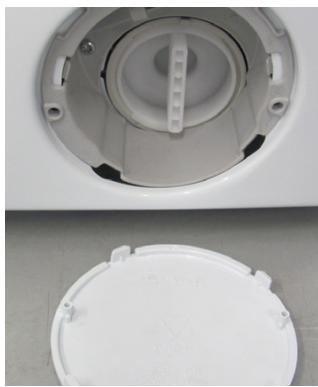 AMICA AWB510LP - Cleaning the pump filter - 2