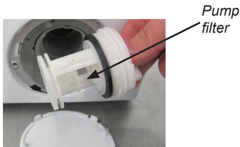 AMICA AWB510LP - Cleaning the pump filter - 3