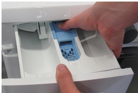 AMICA WA14642W - WA14655W - WA14656W - WA14657W - WA14662W - WTA14305W - Cleaning the detergent drawer (at least once a month). - 1