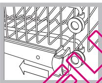 ARISTON LSP720 - Ne jamais soulever ou abaisser le panier d'un seul côté. - 1