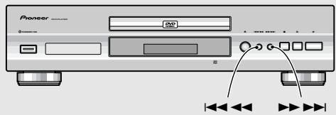 PIONEER DV-575A - Überspringen von Kapiteln (Titeln) in Vorwärts-/ Rückwärtsrichtung -DVD/Video-CD/CD - 2